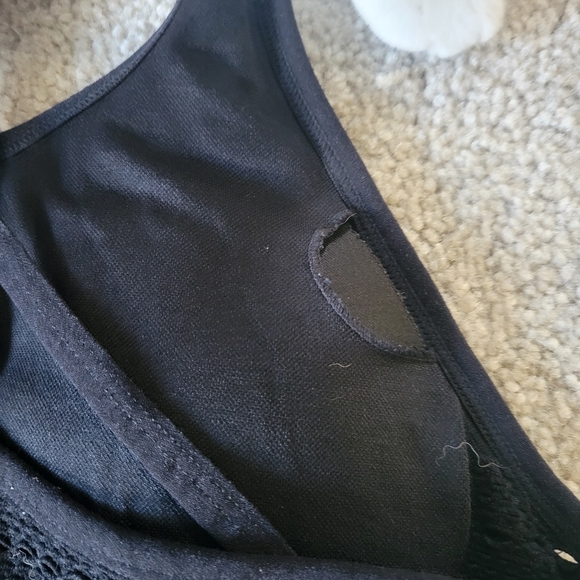 Gymshark Tee Back Padded Sports Bra Black Size XS - Picture 2 of 8
